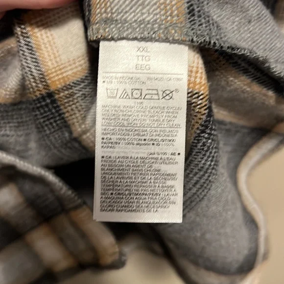 Old Navy Plaid Button Down - Picture 5 of 5